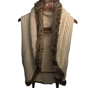 Boho Ribbed Knit Sleeveless Cardigan Vest Faux Fur Trim